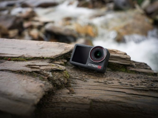 DJI Osmo Action 5 Pro Adventure Combo
