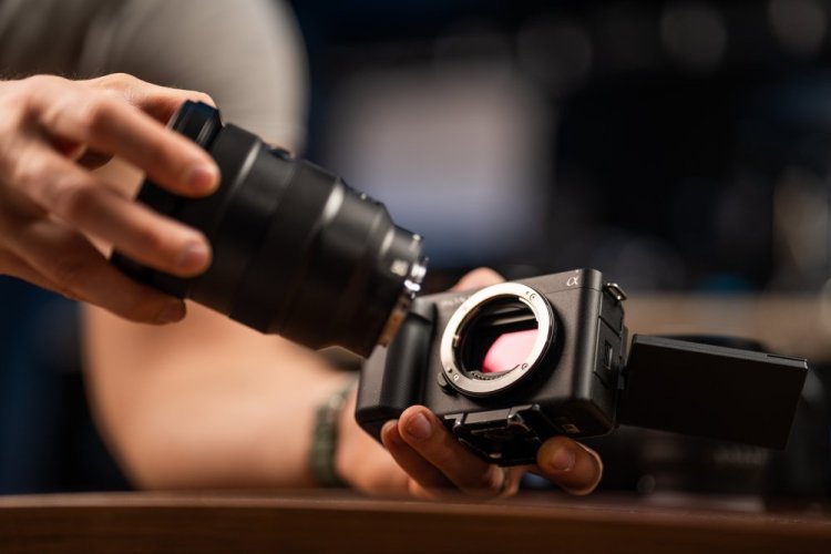 SONY Alpha ZV-E1 + SEL-2860 - vlogovací kamera