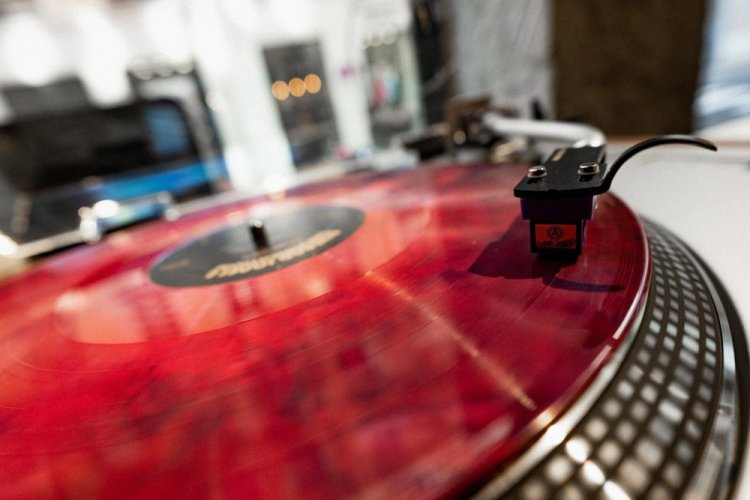 SIGMA 17mm F4 DG DN Contemporary pro Sony E