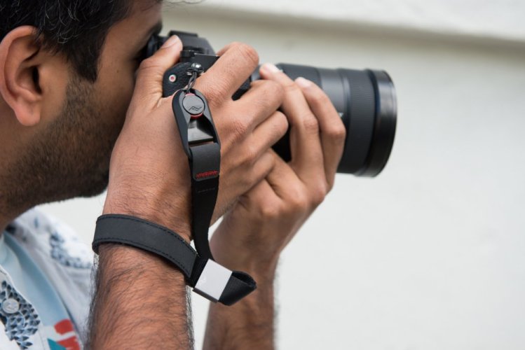 Peak Design Cuff - Black (černé poutko na zápěští)