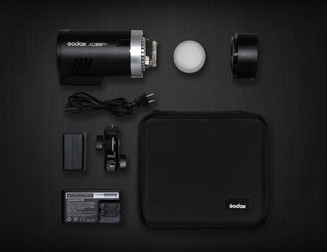 Bateriový bezdrátový blesk GODOX AD300Pro , TTL , HSS , 300Ws