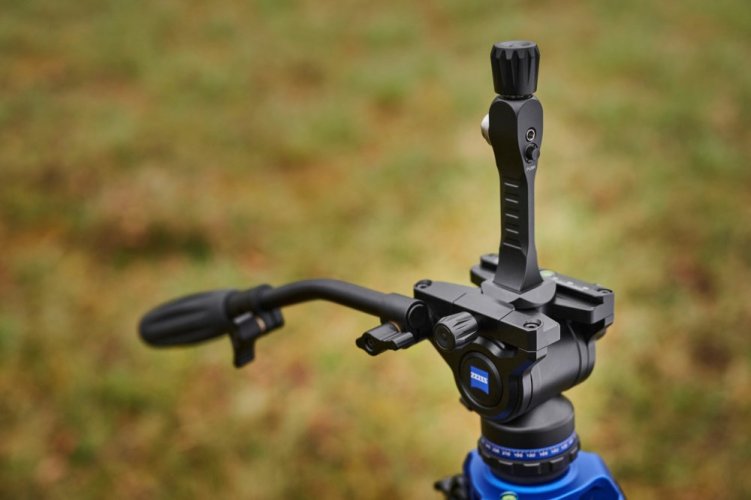 Adaptér Zeiss pro připojení dalekohledu ke stativu