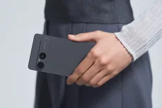 Xperia 10 VIII 5G Frosted Gray (128GB) - modelová řada 2026 + sluchátka SONY WH-1000XM4C Black