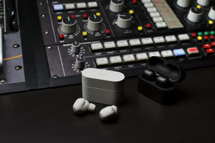SONY WF-1000XM6 Platinum Silver (Bluetooth sluchátka s noise cancelling)