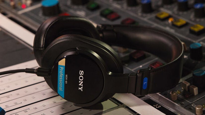 SONY MDR-M1 (Uzavřená Referenční Sluchátka)