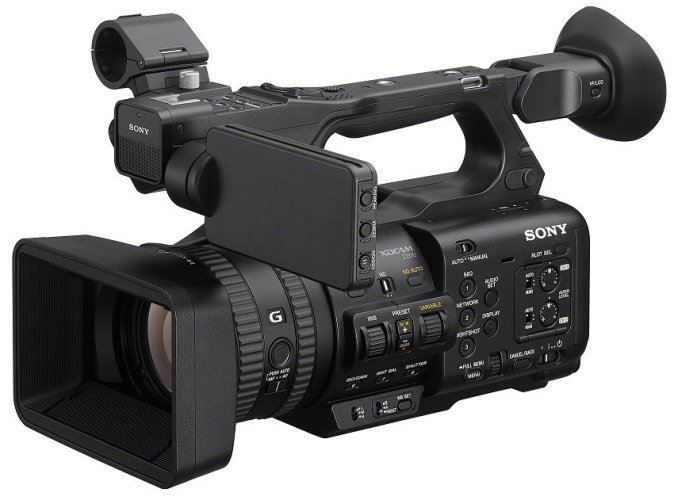 SONY PXW-Z200 (4K camcoder s AI zaostřováním)