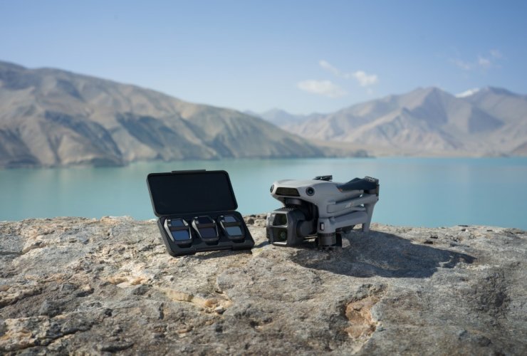 DJI Air 3S Fly More Combo (DJI RC 2)