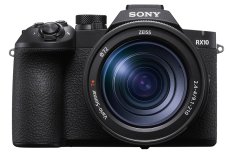 SONY DSC-RX10 V (ultrazoom fotoaparát vše v jednom) + SONY RMT-VP2 (Bluetooth spoušť) + SONY PCK-LG2 (Ochranné sklo na displej)