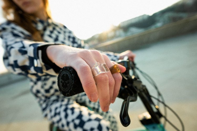 SIGMA 17mm F4 DG DN Contemporary pro Sony E