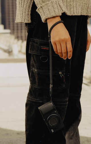 Peak Design Cuff Rope - Black (černé poutko na zápěští)