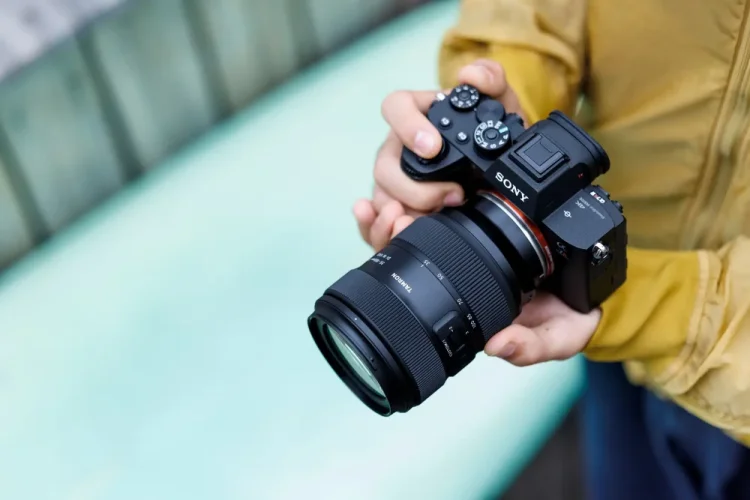Tamron 35-100 mm F/2.8 Di III VXD pro Sony FE