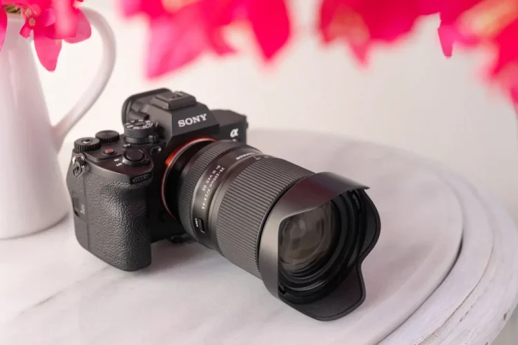 Tamron 25-200 mm F/2.8-5.6 Di III VXD G2 pro Sony FE