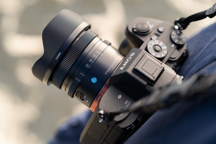 SIGMA 17mm F4 DG DN Contemporary pro Sony E