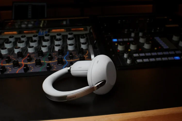SONY 1000X THE COLLEXION  Black - Bezdrátová sluchátka (WH1000XXB)