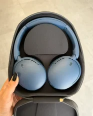 Originální pouzdro pro sluchátka Sony, černé